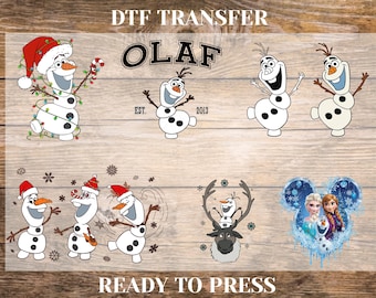 Transferencia DTF de Olaf de Frozen de Disney con luces navideñas de Papá Noel, divertida transferencia DTF de Olaf, muñeco de nieve navideño, adorable Navidad de invierno lista para imprimir