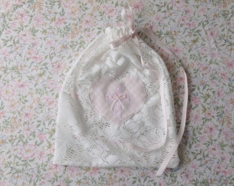 Gingham heart appliqué lace bag, drawstring pouch