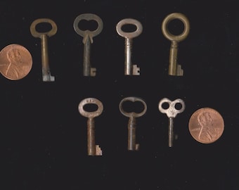 Lot of 7 MINI Antique Hollow Barrel SKELETON KEYS Jewelry Making Art, Crafts