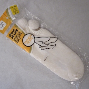 Vintage socks, 1960s socks, pom pom socks, tennis socks, ankle socks, Kmart socks, vintage clothing, size 10 to 11 1/2, NOS