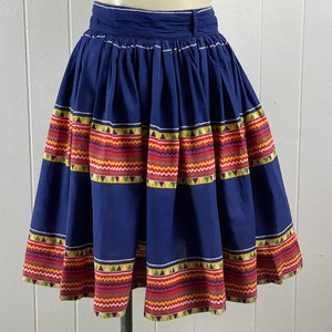 Vintage Skirt, 1950s skirt, Indian print skirt, Aztec print skirt, Southwestern skirt, cotton skirt, rockabilly skirt, size XS, size 22.5&quot;
