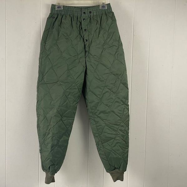 Vintage pants, size medium, 1960s pants, quilted pants, CWU-9/P pants, USAF pants, vintage puffer pants, liner pants, vintage clothing