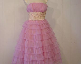1950s dresses, vintage 1950s dress, lavender dress, bow details, vintage clothing, prom dress, gown, extra small