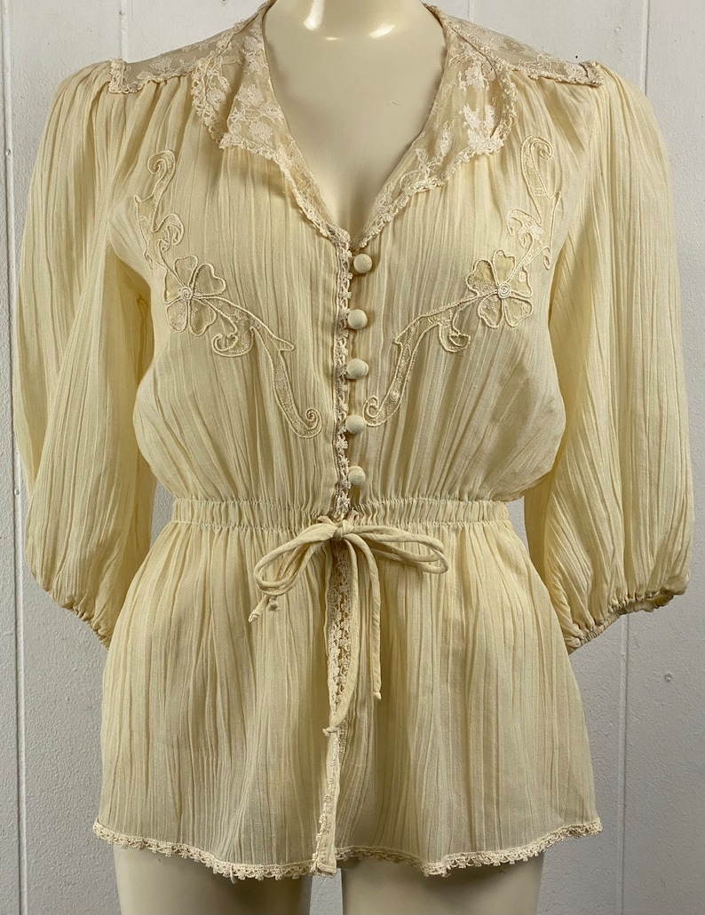 Vintage blouse, size medium, 1970s blouse, puffy sleeves blouse, Edwardian blouse, Hippie blouse, Boho shirt, Surri shirt, vintage clothing image 2