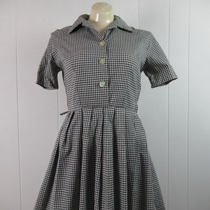 Vintage dress, 1950s dress, gingham check dress, cotton dress, Schoolmaid dress, vintage clothing, size small