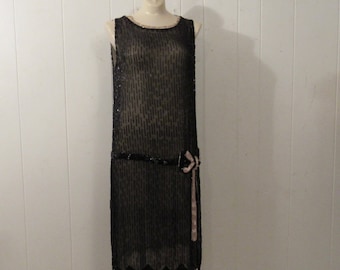 Vintage dress, 1920s dress, flapper dress, art deco dress, beaded dress, pink and black, vintage clothing, medium