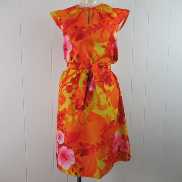 Vintage dress, Hawaiian dress, 1960s dress, floral dress, Lauhala dress, vintage clothing, size small