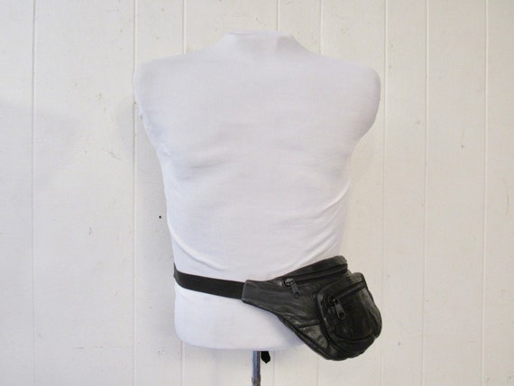 Vintage fanny pack, 1980s fanny pack, black leathe