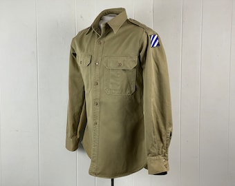 Vintage shirt, size medium, military shirt, Army shirt, 1950s shirt, khaki cotton shirt, US Army, shirt with patch, vintage clothing