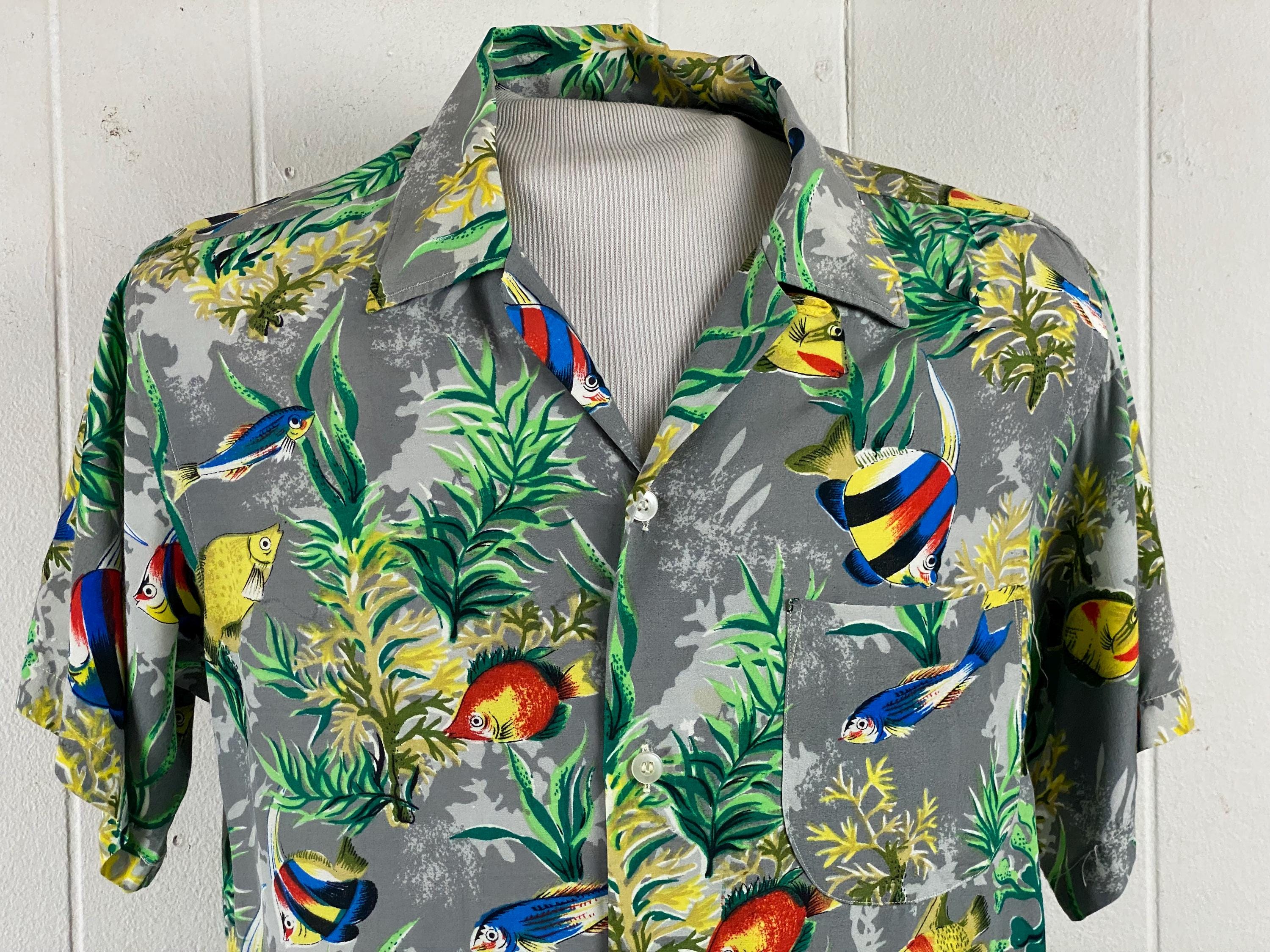 人気の雑貨がズラリ！ Vintage 60s Rayon Shirt - Etsy トップス