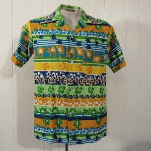 Vintage shirt, Hawaiian shirt, 1950s shirt, made in Hawaii, vintage clothing, small