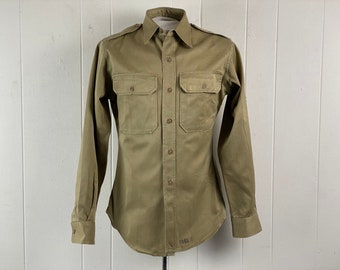 Vintage shirt, military shirt, Army shirt, 1950s shirt, khaki shirt, shirt with patches, SPEARHEAD, vintage clothing, size medium