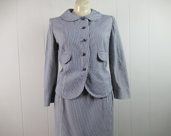 Vintage suit, seersucker suit, 1960s suit, women's suit, jacket and skirt, skirt suit, summer suit, mod suit, vintage clothing, size medium