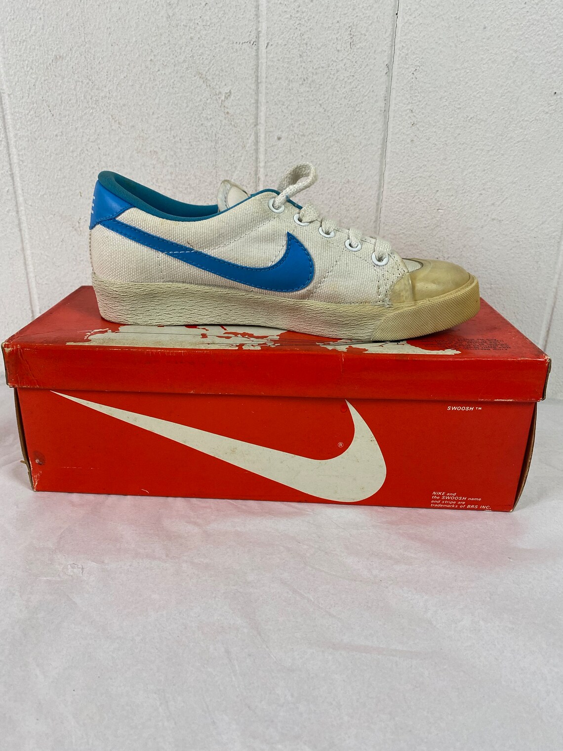 Vintage Nikes, Women's tennis shoes, 1980s Nike shoes, Lady all Court, New in box, vintage clothing, size 5 1/2, NOS, NIB, foto 1 di 5