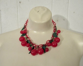 Vintage necklace, cherry red Bakelite necklace, cherries and leaves, necklace and earrings, cherry earrings, Bakelite, 1930s necklace