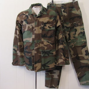 Vintage uniform, camo uniform, military jacketed pants, camouflage jacket and pants, U.S. Army, size medium