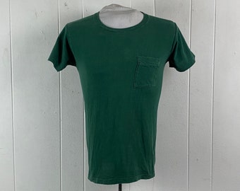 Vintage t shirt, size Medium, pocket t shirt, 1970s t shirt, green pocket t shirt, plain t shirt, vintage pocket tee, vintage clothing