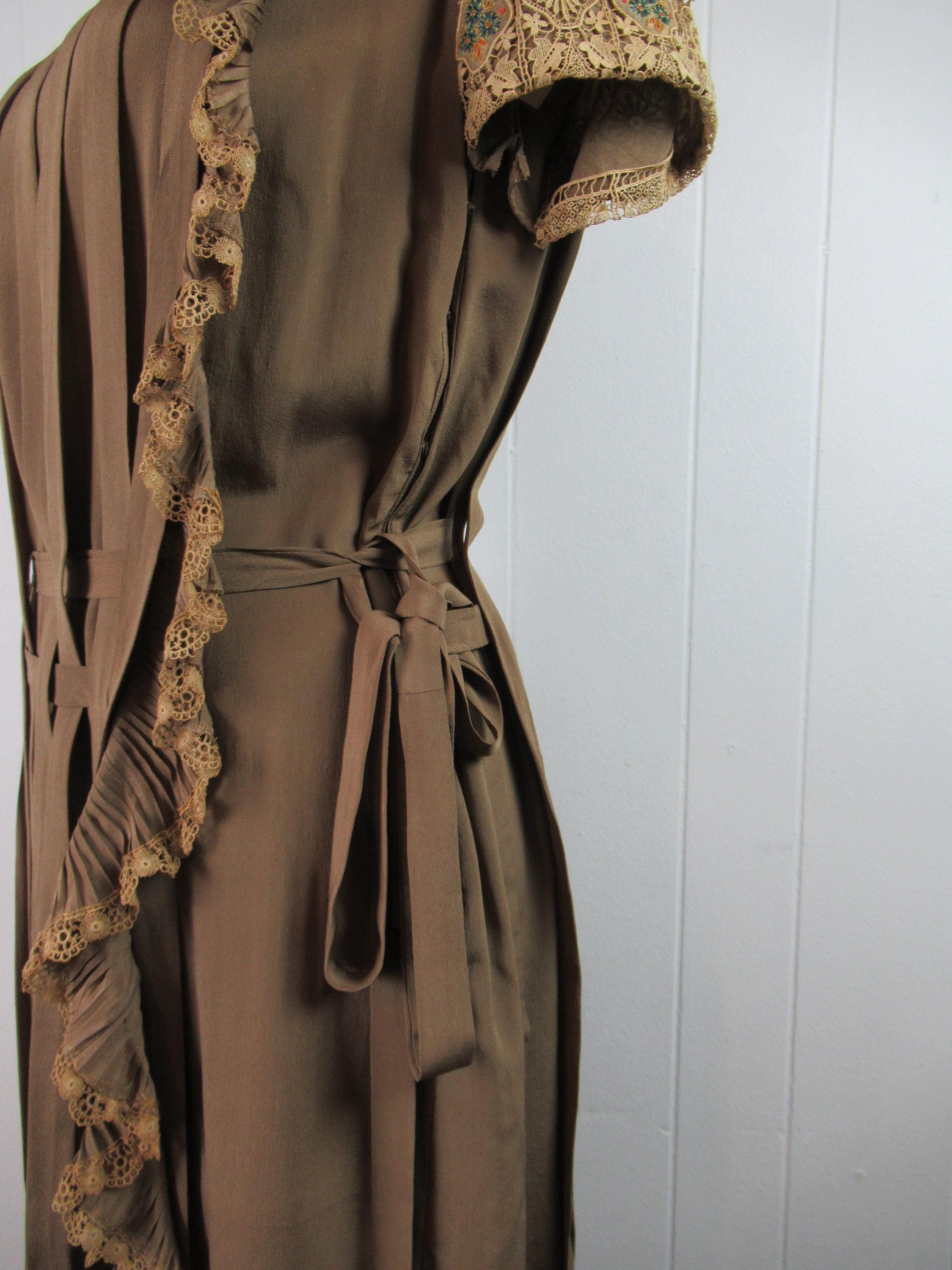 Large 1910s Brown Silk Day Dress