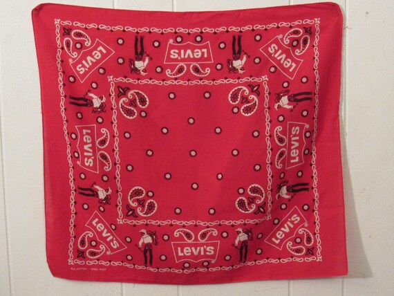 levis bandana