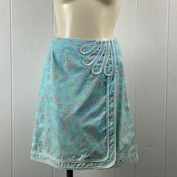 Vintage skirt, size small, Lilly Pulitzer skirt, 1960s skirt, flower skirt, short skirt, The Lilly skirt, cotton skirt, vintage clothing