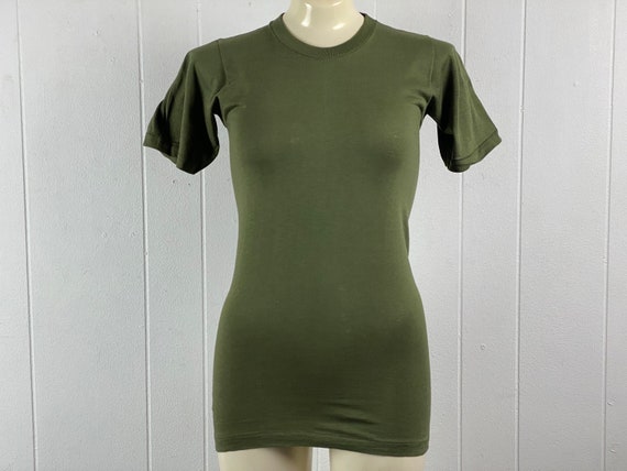Vintage t shirt, size XS, Army shirt, 1960s t shirt, OG t shirt, Vietnam t shirt, green t shirt, military t shirt, vintage clothing, NOS