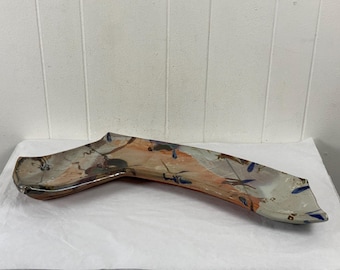 Plato base de cerámica de John Glick, plato vintage, plato grande, plato Boomerang de 25", artista de Cranbrook, Plum Tree Pottery, arte de Detroit, cerámica de los años 70