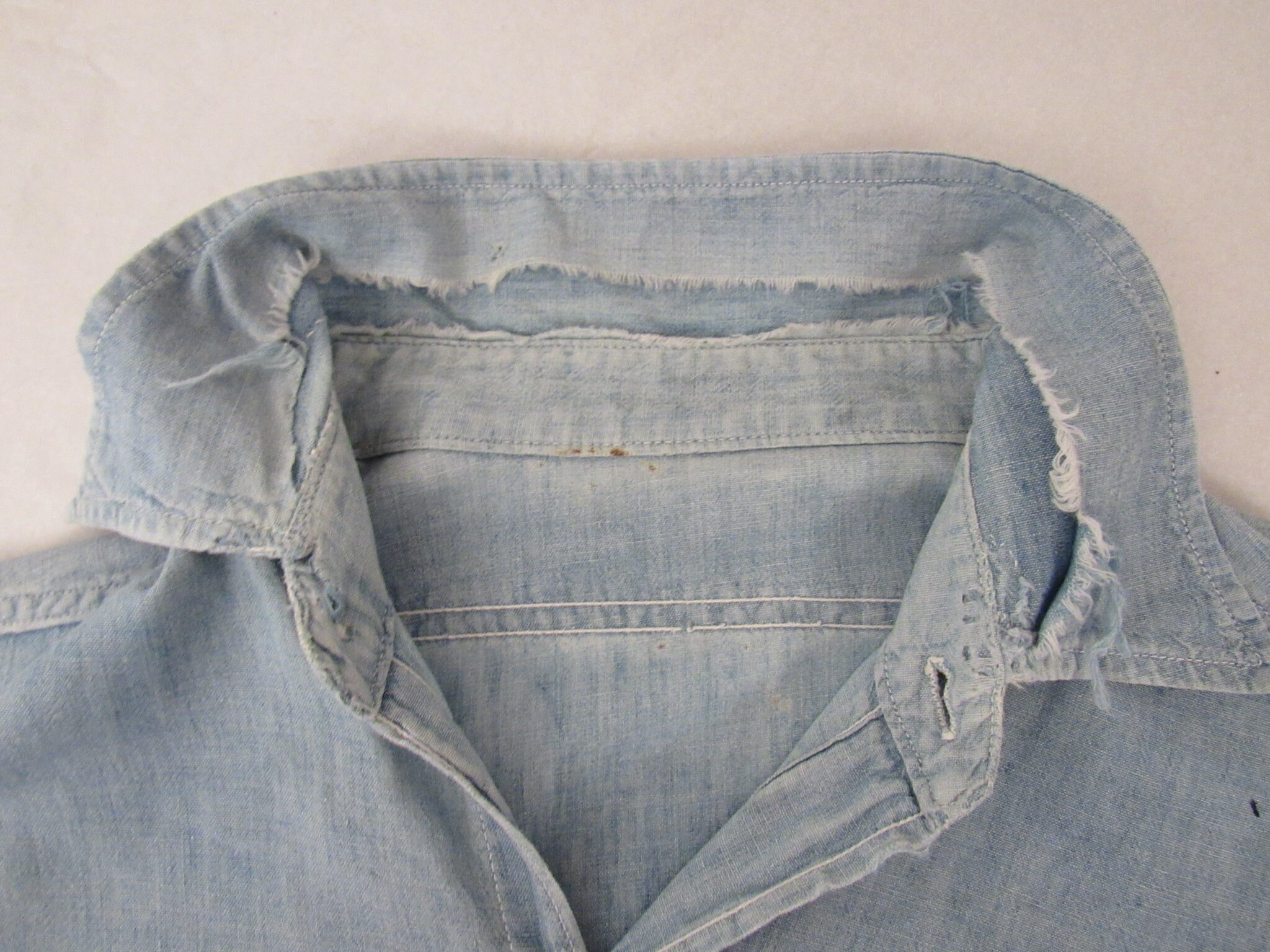 40s〜50s Bluechambrayworkshirt Vintage WW2 Blue Chambray US Navy Work Shirt and 14 similar