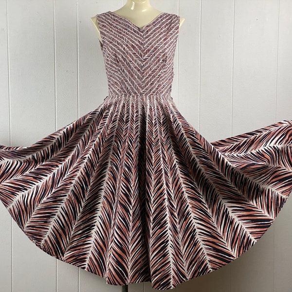 Vintage dress, size medium, 1940s dress, Tiki dress, full circle dress, cotton dress, Rockabilly dress, Garden Club dress, vintage clothing