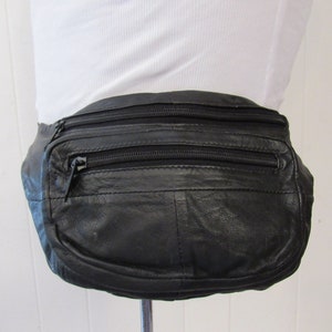 Vintage fanny pack, 1980s fanny pack, black leather fanny pack, vintage bag image 2