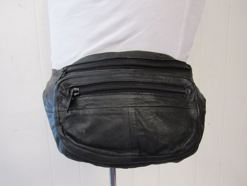 Vintage fanny pack, 1980s fanny pack, black leather fanny pack, vintage bag image 2