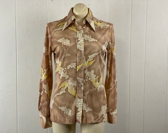 Vintage shirt, size large, disco shirt, 1970s blouse, 1970s shirt, Disco blouse, swans shirt, bird blouse, Sybil shirt, vintage clothing
