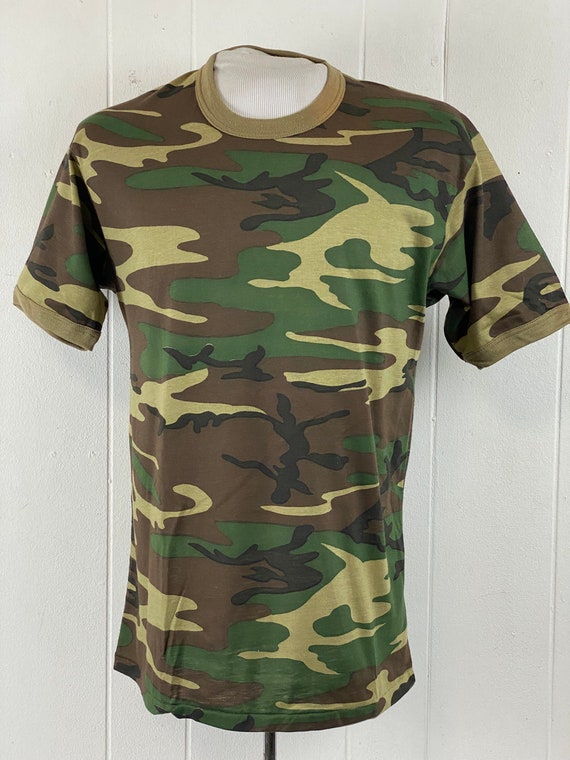 Vintage t-shirt, size medium, 1970s t-shirt, camo… - image 2