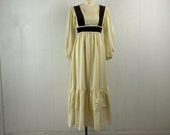Vintage dress, size small, prairie dress, velvet and lace dress, 1970s dress, Lanz dress, Edwardian dress, Bonwit Teller, vintage clothing