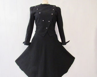 Vintage suit, 1940s suit, women's suit, jacket and skirt, skirt suit, military style suit, vintage clothing, size small