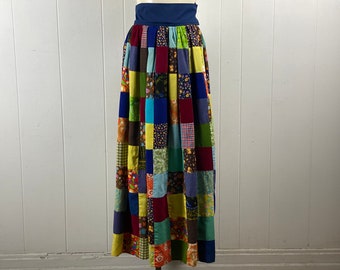 Vintage skirt, size small, quilt skirt, 1970s skirt, hippy skirt, patchwork skirt, country skirt, cottage core skirt, vintage clothing