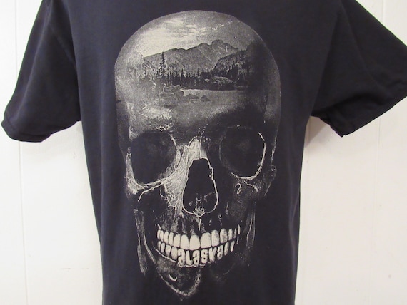 Vintage t shirt, skull t shirt, Alaska t shirt, mo