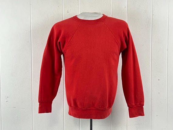 Vintage sweatshirt, sizer medium, 1960s sweatshirt, plain sweatshirt, faded sweatshirt, red sweatshirt, cotton sweatshirt, vintage clothing