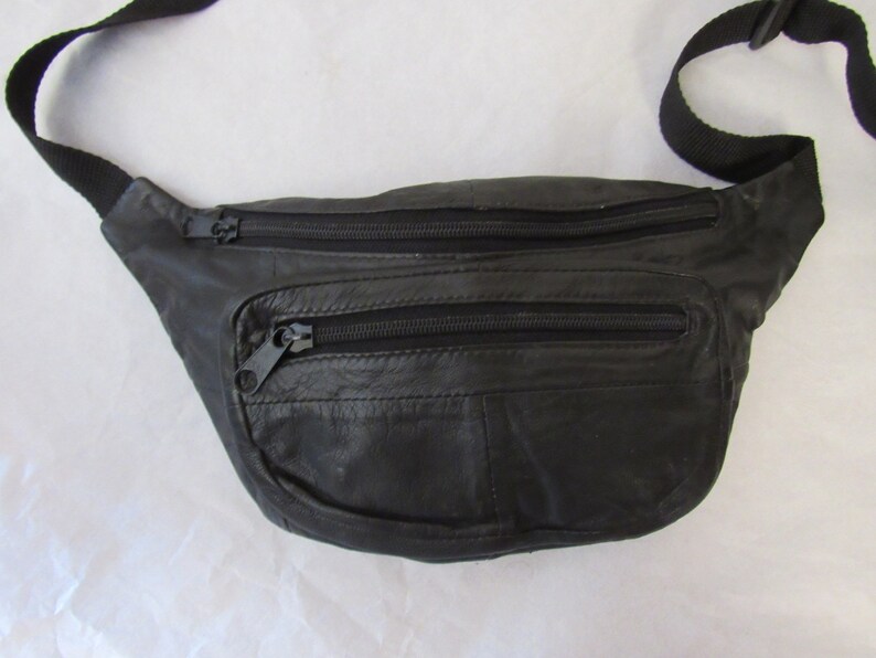 Vintage fanny pack, 1980s fanny pack, black leather fanny pack, vintage bag image 4