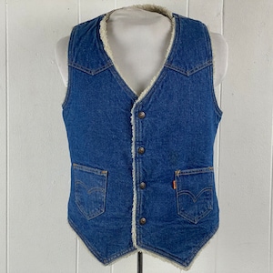 Vintage jeansväst, storlek medium, vintage Levi's väst, jeansväst, västkappa, fleecefodrad, vintage Levi's, sherpafodrad, vintagekläder