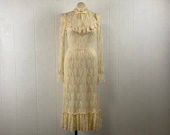 Vintage dress, size small, prairie dress, white dress, 1970s dress, lace dress, cotton dress, Edwardian dress, vintage clothing