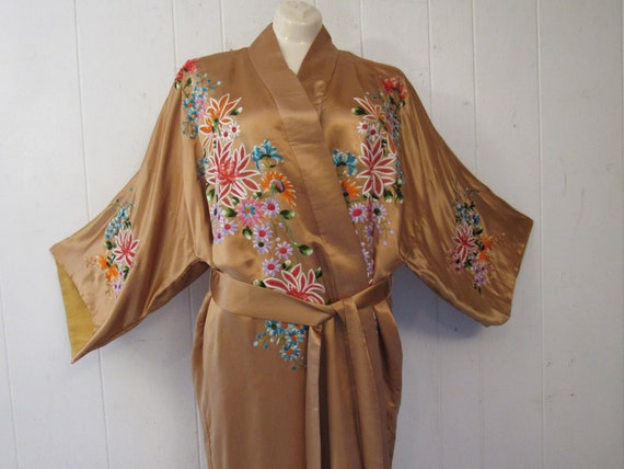 Vintage robe, Asian robe, silk robe, embroidered r