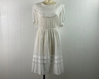 Vintage dress, 1920s dress, prarie dress, Calico dress, white dress, sheer dress, cotton dress, vintage clothing, size medium/large