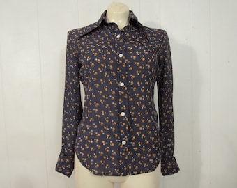 Vintage-Shirt, Bluse aus den 1960er Jahren, Hemd aus den 1960er Jahren, Weltraum, Sonnensystem, Weltraumalter, Astronomie-Shirt, Damenhemd, Vintage-Kleidung, Größe klein