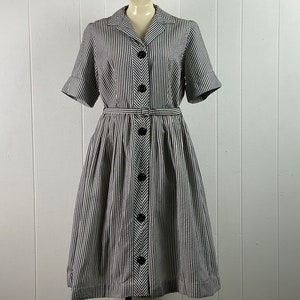 Vintage dress, 1940s dress, seersucker dress, cotton dress, striped dress, vintage sundress, rockabilly dress, vintage clothing, size Large