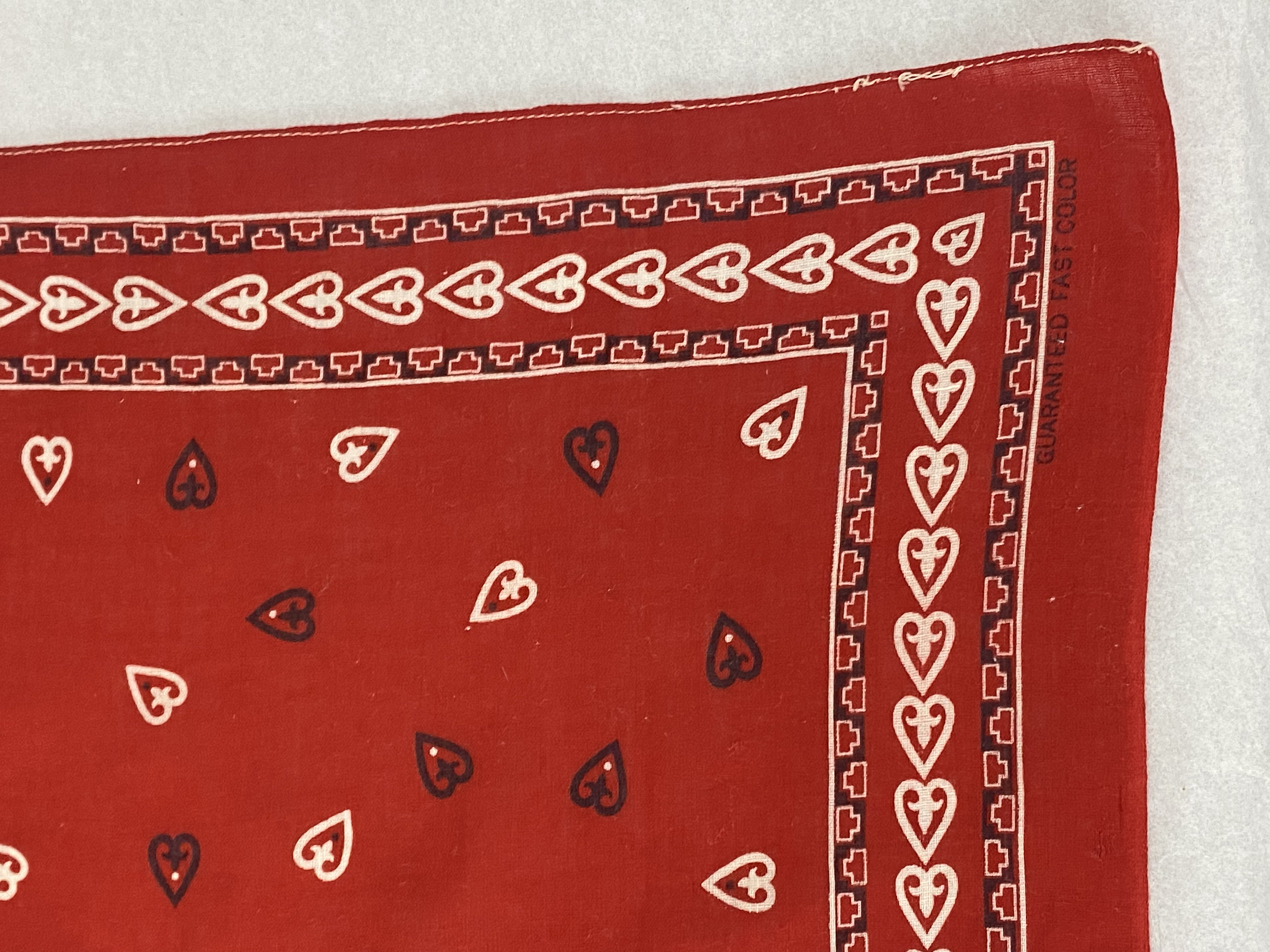 StylePlyer Vintage Bandana, Red Bandana, 1940s 1950s Bandana, Fast Color Bandana, Red Bandana, Heart Bandana, Western Wear, Vintage Workwear StylePlyer Vintage Bandana, Red Bandana, 1940s 1950s Bandana, Fast Color Bandana, Red Bandana, Heart Bandana, Western Wear, Vintage Workwear
