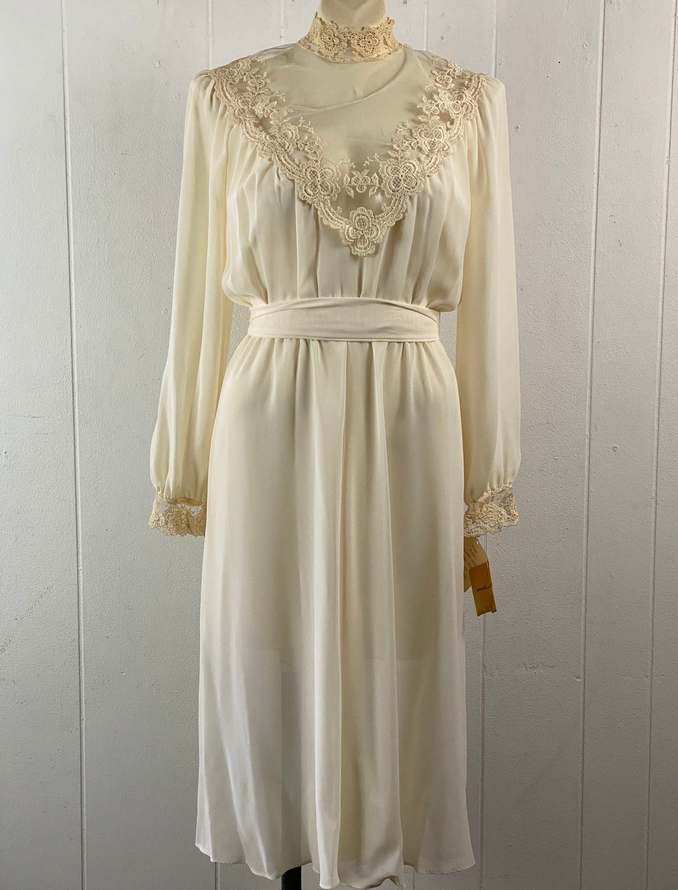 Vintage Dress, Size Medium, off White Dress, Lace Dress Vintage Dress, Size Medium, off White Dress, Lace Dress