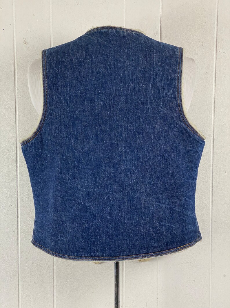 Vintage denim vest, size large, vintage Levi's vest, denim vest, vest coat, fleece lined, vintage Levi's, Sherpa vest, vintage clothing image 6