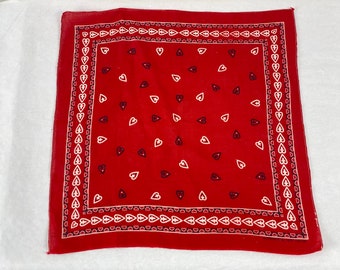 Vintage bandana, red bandana, 1940s 1950s bandana, Guaranteed Fast Color Bandana, red bandana, Heart bandana, western wear, vintage workwear