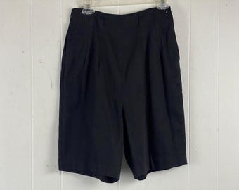 Vintage shorts, 28" waist, 1950s shorts, rayon shorts, black shorts, side zipper shorts, Rockabilly shorts, vintage clothing