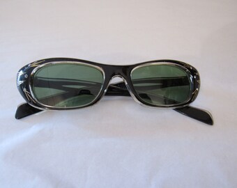 Vintage sunglasses, 1950s sunglasses, Cat eye sunglasses, rhinestone sunglasses, vintage eyewear